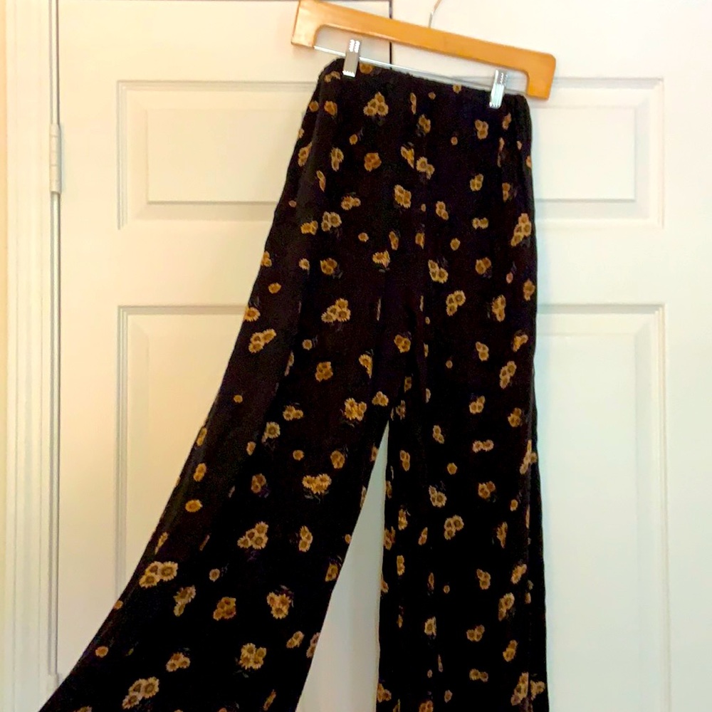 Sunflower print high wasted pant
